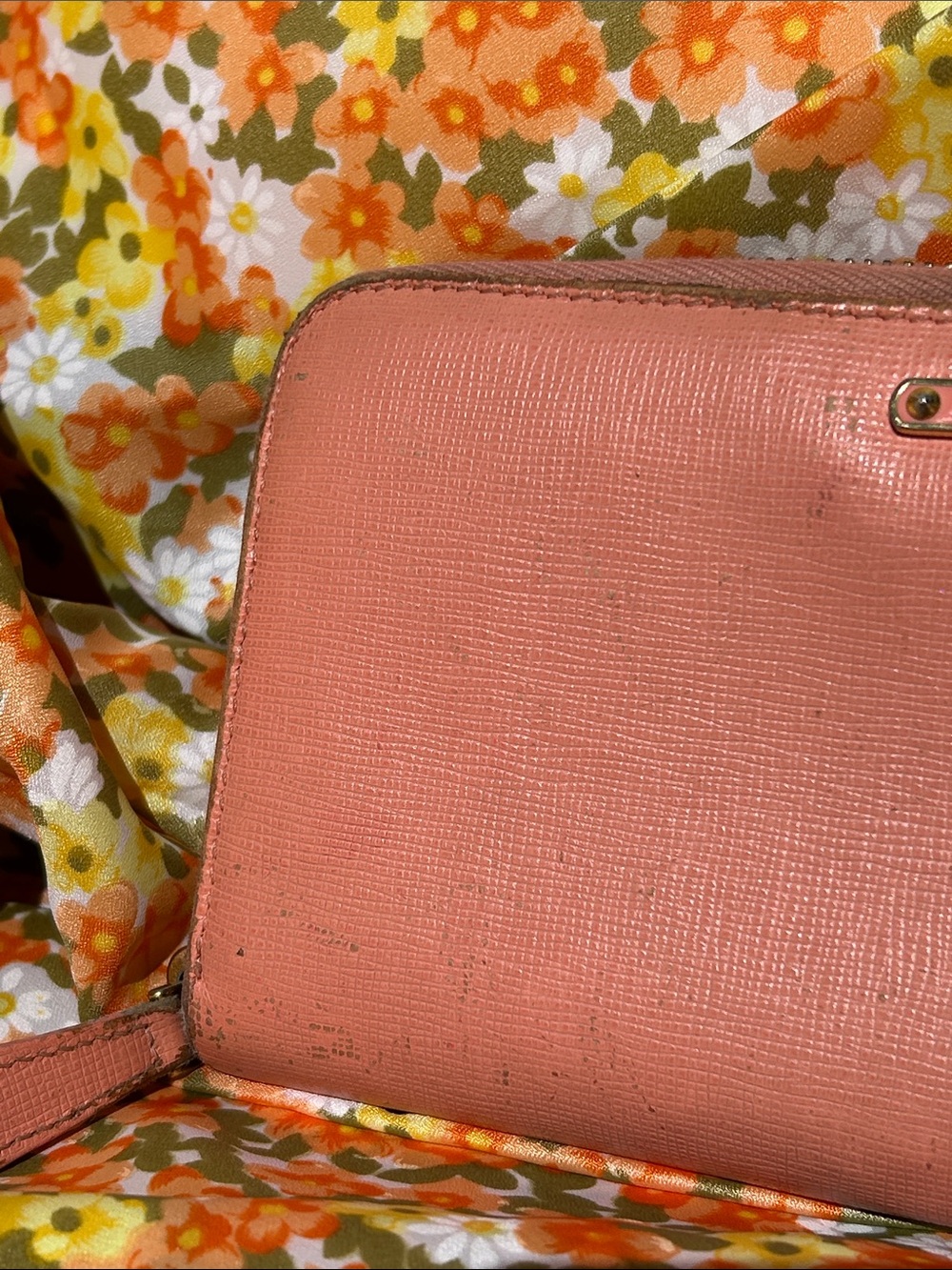 Fendi Vintage Pink Zip Wallet - Picture 4 of 17
